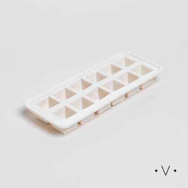 KT132-10 VASSA SILICONE ICE TRAY 19X11CM